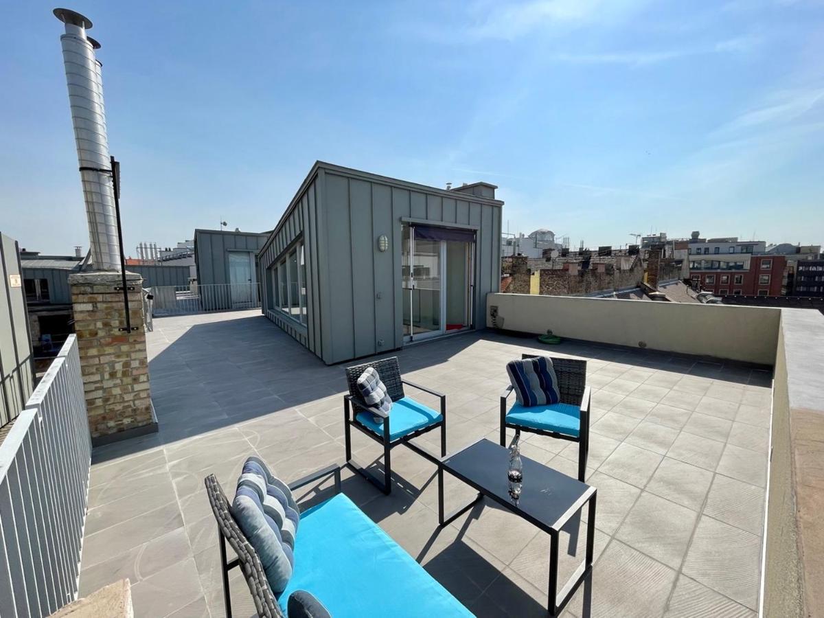 Penthouse W Private Rooftop And Free Parking Budapest Bagian luar foto