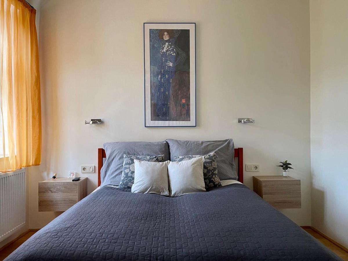 Penthouse W Private Rooftop And Free Parking Budapest Bagian luar foto