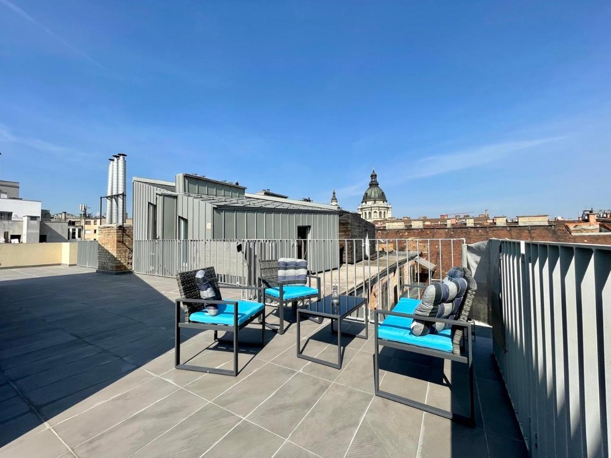 Penthouse W Private Rooftop And Free Parking Budapest Bagian luar foto