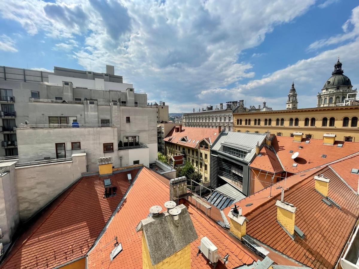 Penthouse W Private Rooftop And Free Parking Budapest Bagian luar foto