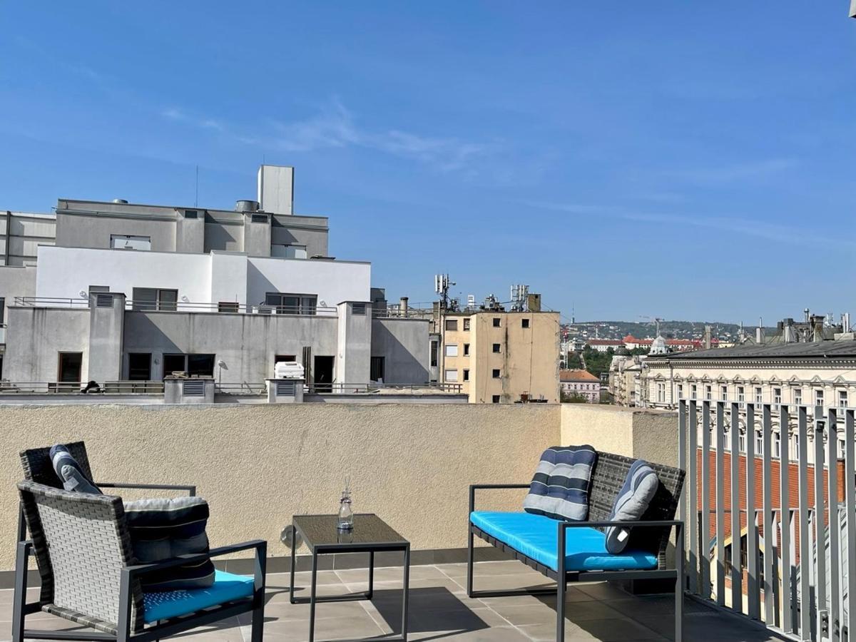 Penthouse W Private Rooftop And Free Parking Budapest Bagian luar foto