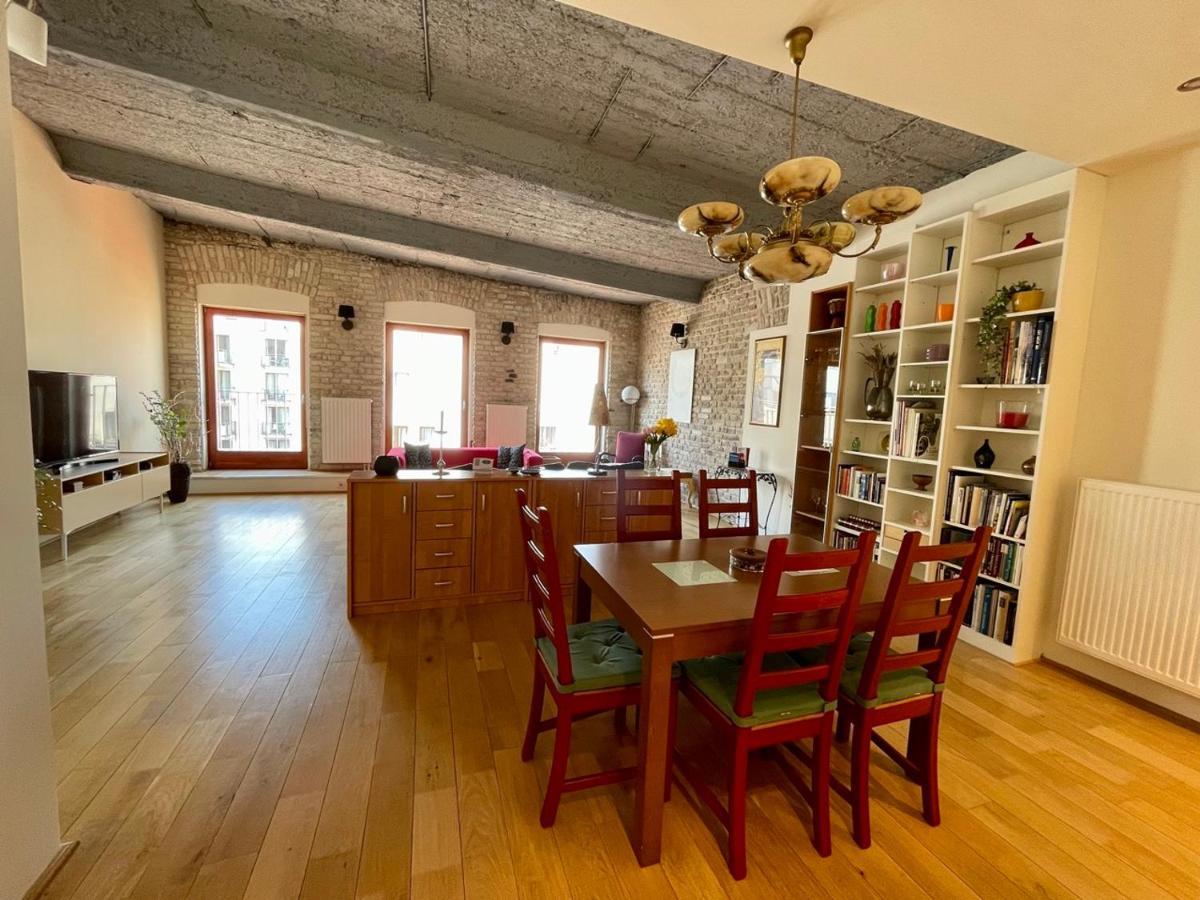 Penthouse W Private Rooftop And Free Parking Budapest Bagian luar foto